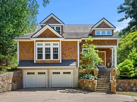 6 Beaver Pond Rd, Beverly, MA 01915