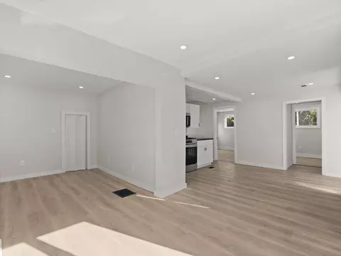Living - 6 Solferino St, Worcester, MA 01604 photo 4 of 10
