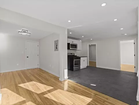 Living - 6 Solferino St, Worcester, MA 01604 photo 9 of 10