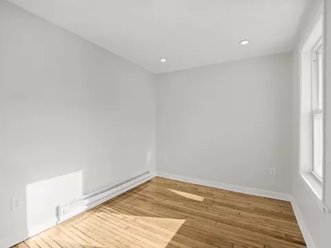 Bedroom - 6 Solferino St, Worcester, MA 01604 photo 7 of 10