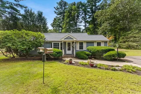 83 River Rd, Norfolk, MA 02056