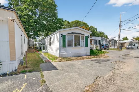 3040 Cranberry Hwy #11, Wareham, MA 02538