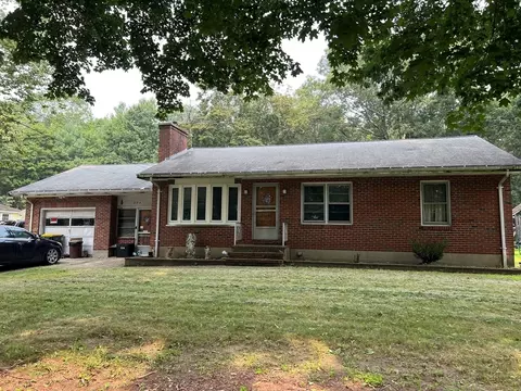 324 Pleasant St, Franklin, MA 02038