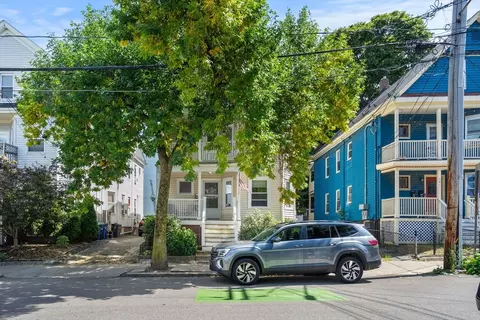 103 Willow Ave #2, Somerville, MA 02144