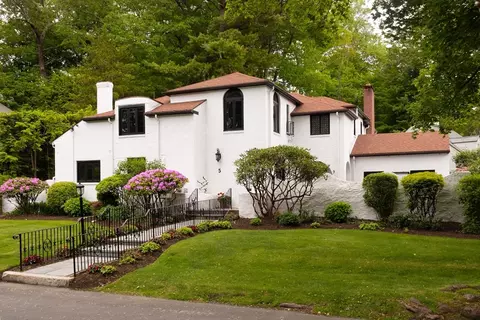 5 Southwick, Waban, MA 02468