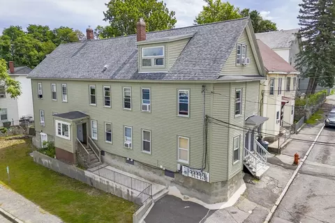 22 Grand St, Lowell, MA 01851