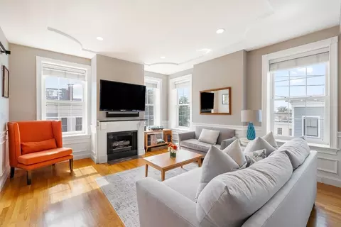 121 High St #3, Charlestown, MA 02129