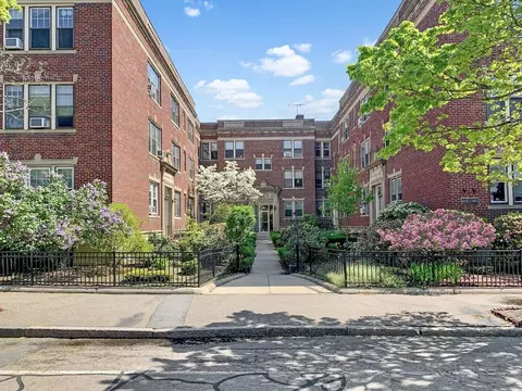 455 Washington St #2, Brookline, MA 02446