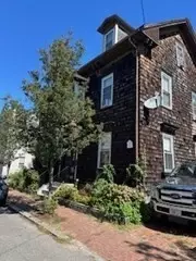 13 Pleasant St, Salem, MA 01970