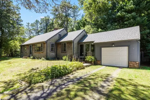 320 John Parker Rd, Falmouth, MA 02536