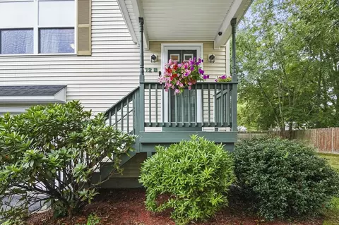 12 West Ave #B, Webster, MA 01570