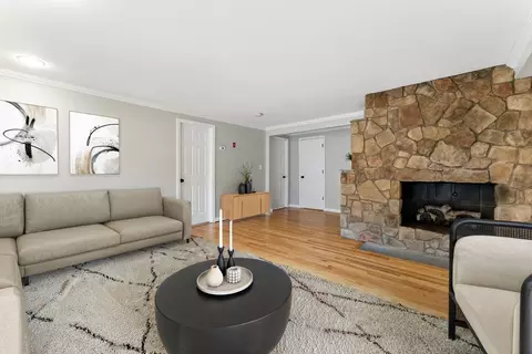 Living - 24 Walnut Rd, Hampden, MA 01036 photo 2 of 4