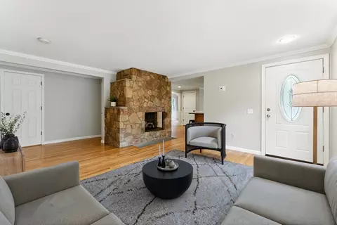 Living - 24 Walnut Rd, Hampden, MA 01036 photo 3 of 4