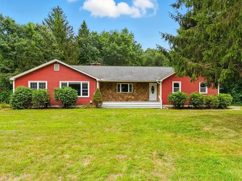 24 Walnut Rd, Hampden, MA 01036
