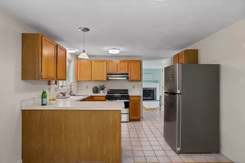 Kitchen - 21 Tobin Dr, Maynard, MA 01754 photo 1 of 4