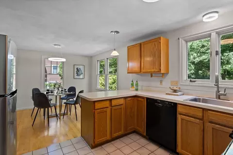 Kitchen - 21 Tobin Dr, Maynard, MA 01754 photo 3 of 4