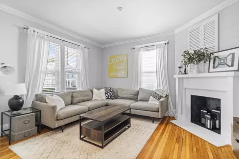 30 Chester Ave #1, Waltham, MA 02453