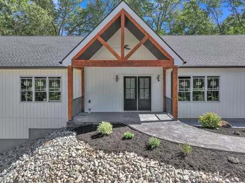 68 Lackey Dam Rd, Sutton, MA 01590