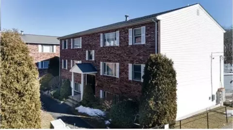 50 Clark St #19, Fall River, MA 02720