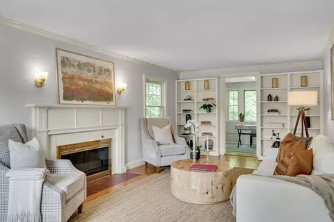 198 Dedham St, Newton, MA 02461