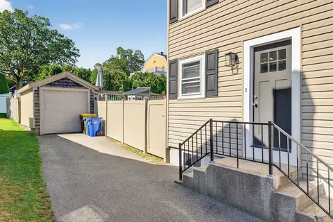 269 Calvin St, Fall River, MA 02720 photo 4