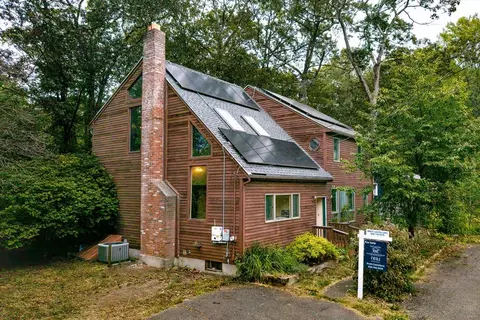 25 Fuller Ave, Lancaster, MA 01523
