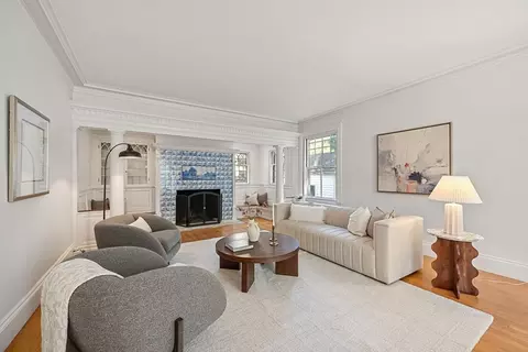14 Irving St, Brookline, MA 02445 photo 2