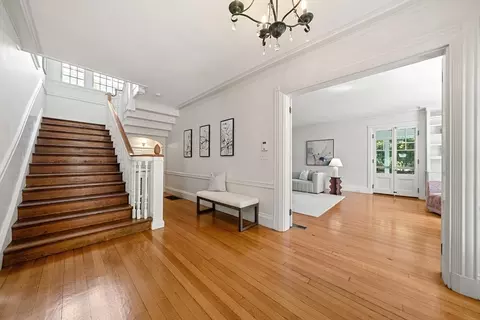 14 Irving St, Brookline, MA 02445 photo 4