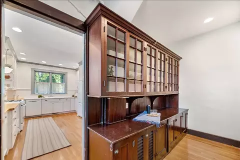 14 Irving St, Brookline, MA 02445 photo 11