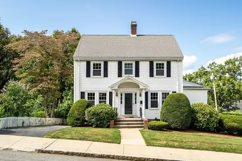 70 Robin St, West Roxbury, MA 02132