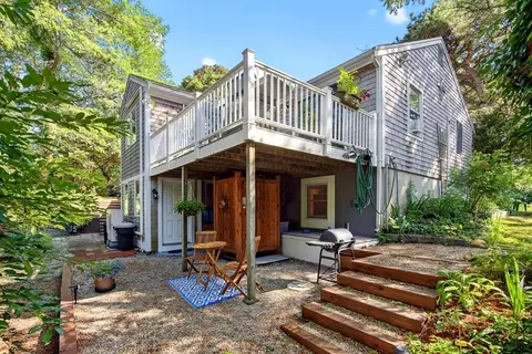 11 Whelpley Rd, Eastham, MA 02642