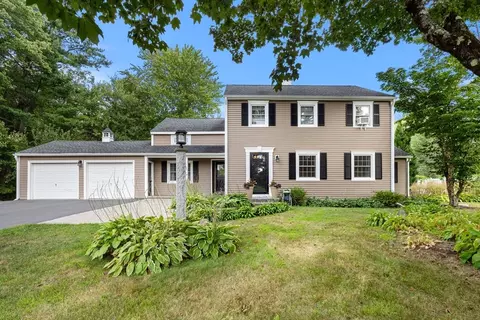 78 Turkey Hill Rd, Lunenburg, MA 01462