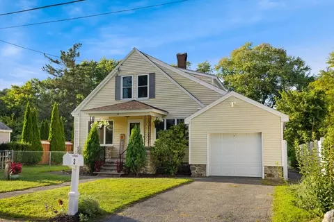 3 Webster Ave, Methuen, MA 01844