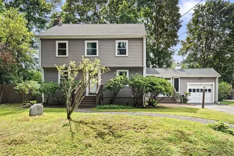 31 Palmer Rd, Framingham, MA 01702