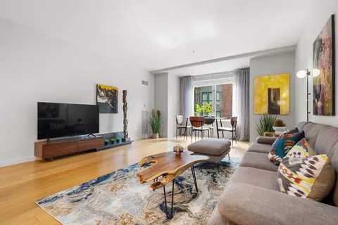 16 Miner St #206, Boston, MA 02215