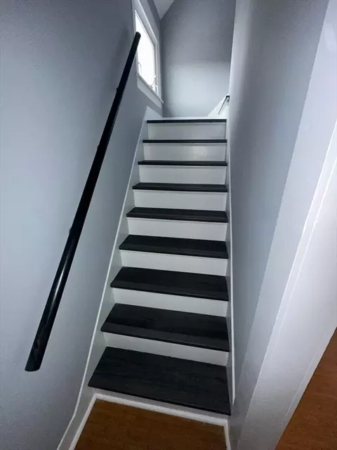 Entry Way - 3 Mildred Ave, Worcester, MA 01603 photo 3 of 10