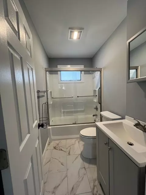 Bath - 3 Mildred Ave, Worcester, MA 01603 photo 1 of 1