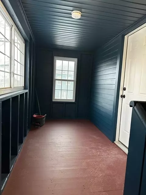 Exterior - 3 Mildred Ave, Worcester, MA 01603 photo 3 of 4