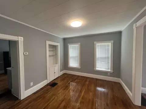 Living - 3 Mildred Ave, Worcester, MA 01603 photo 4 of 4