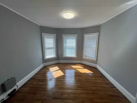 Living - 3 Mildred Ave, Worcester, MA 01603 photo 1 of 4
