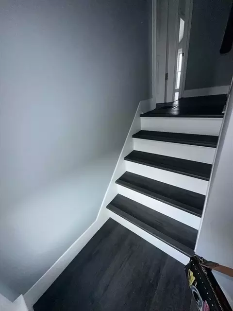 Entry Way - 3 Mildred Ave, Worcester, MA 01603 photo 4 of 10