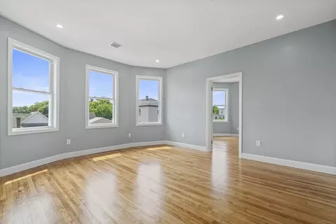 Living - 27-29 Camp St, Worcester, MA 01603 photo 1 of 5
