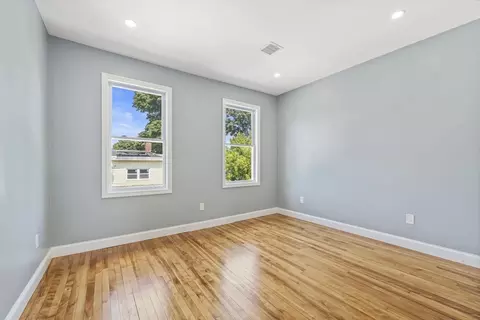 Bedroom - 27-29 Camp St, Worcester, MA 01603 photo 1 of 8