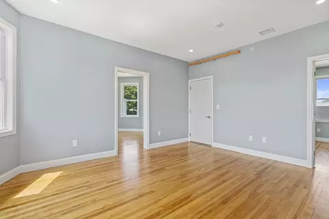 Living - 27-29 Camp St, Worcester, MA 01603 photo 3 of 5