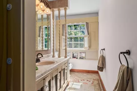 38 Pickering St, Danvers, MA 01923 photo 18