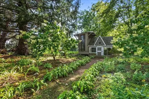 38 Pickering St, Danvers, MA 01923 photo 38