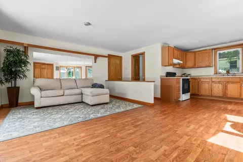 38 Pickering St, Danvers, MA 01923 photo 23