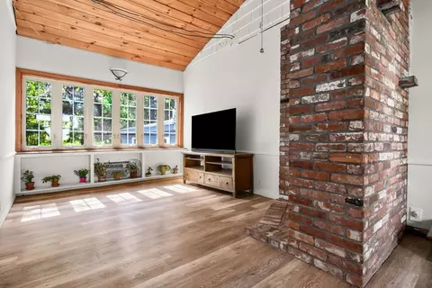 38 Pickering St, Danvers, MA 01923 photo 13