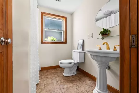 38 Pickering St, Danvers, MA 01923 photo 28