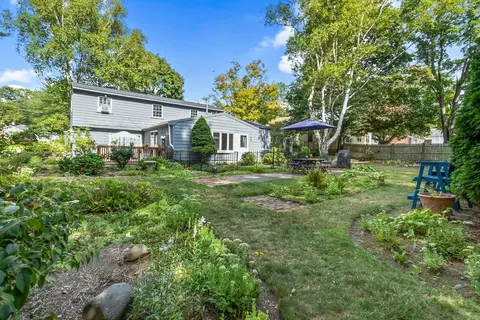 38 Pickering St, Danvers, MA 01923 photo 2